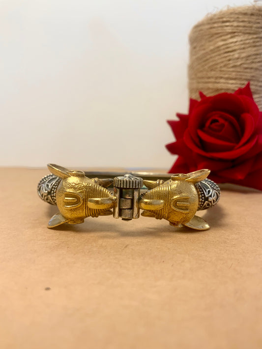 Arzoo panther cuff