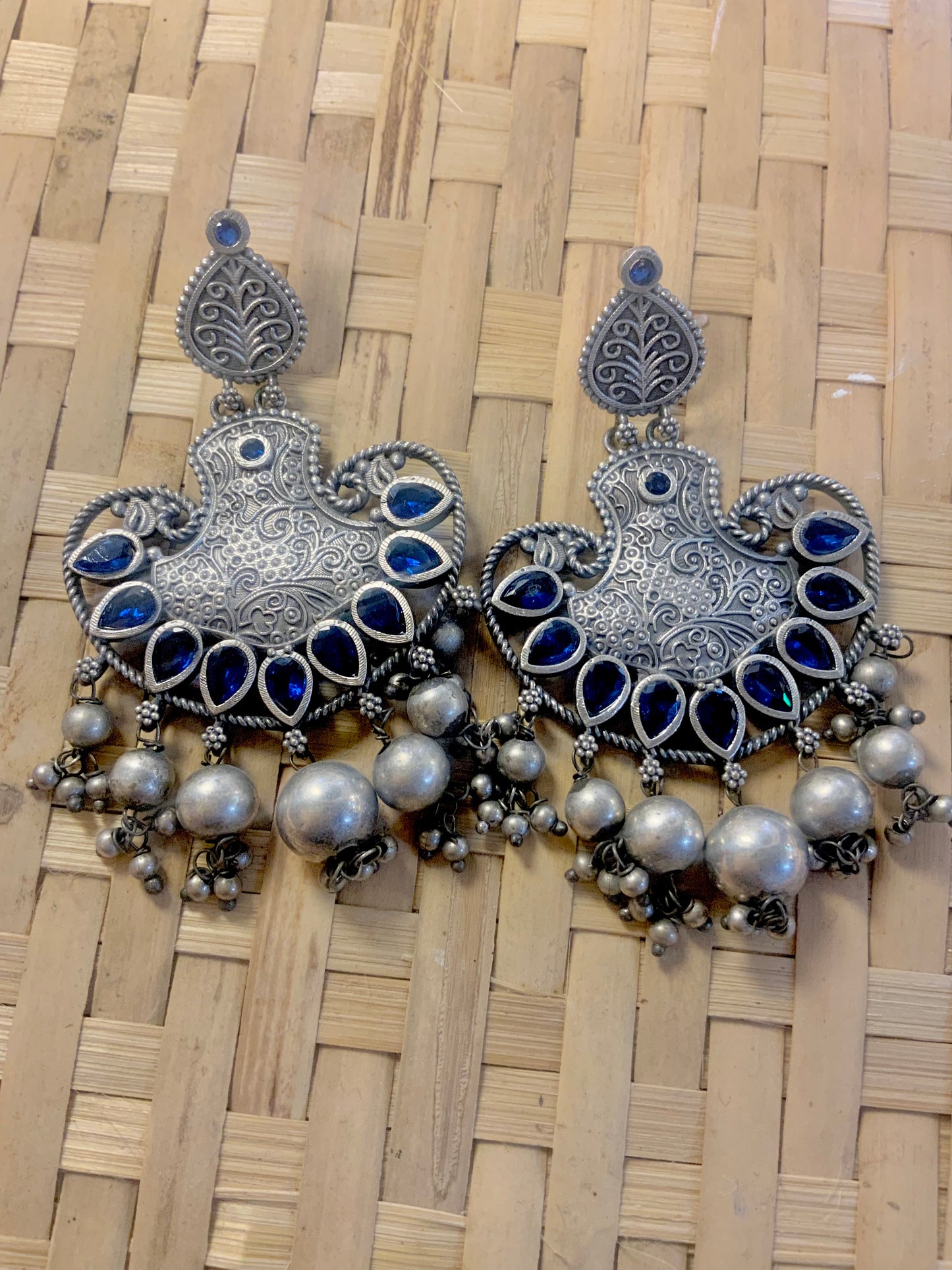 Taraash jhumkas