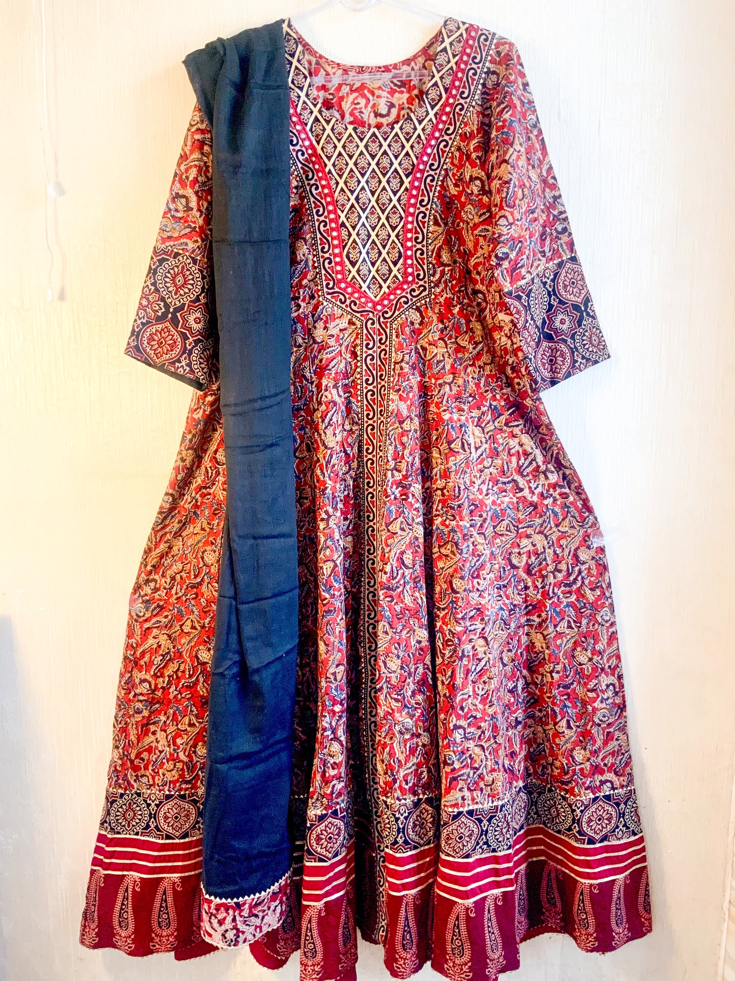 Sarmast anarkali set