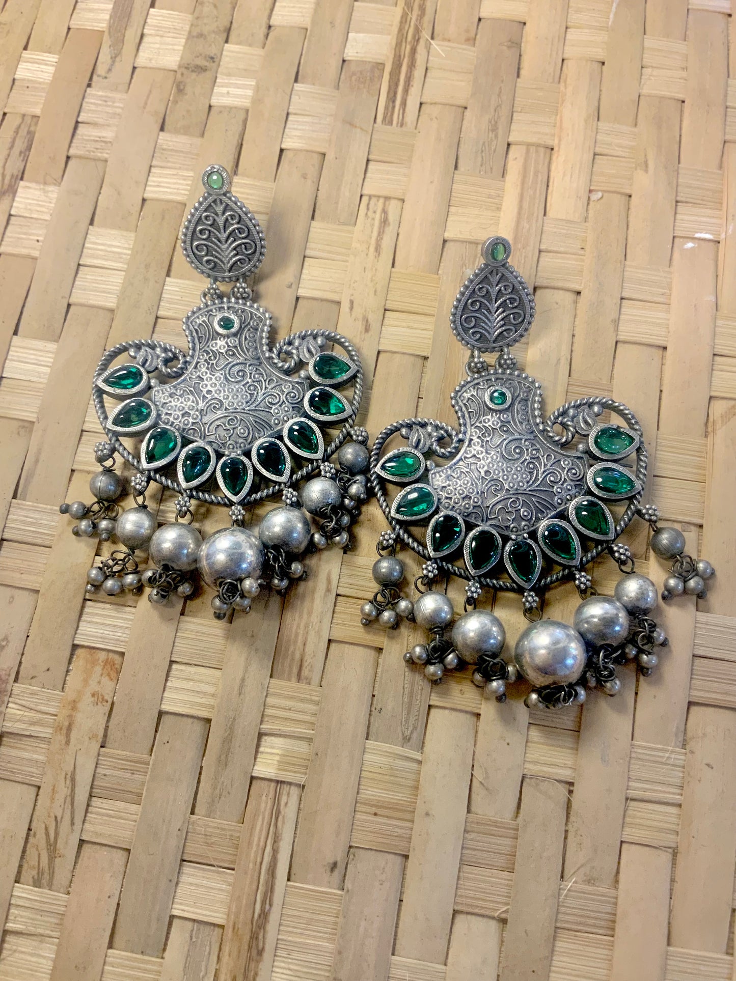Taraash jhumkas