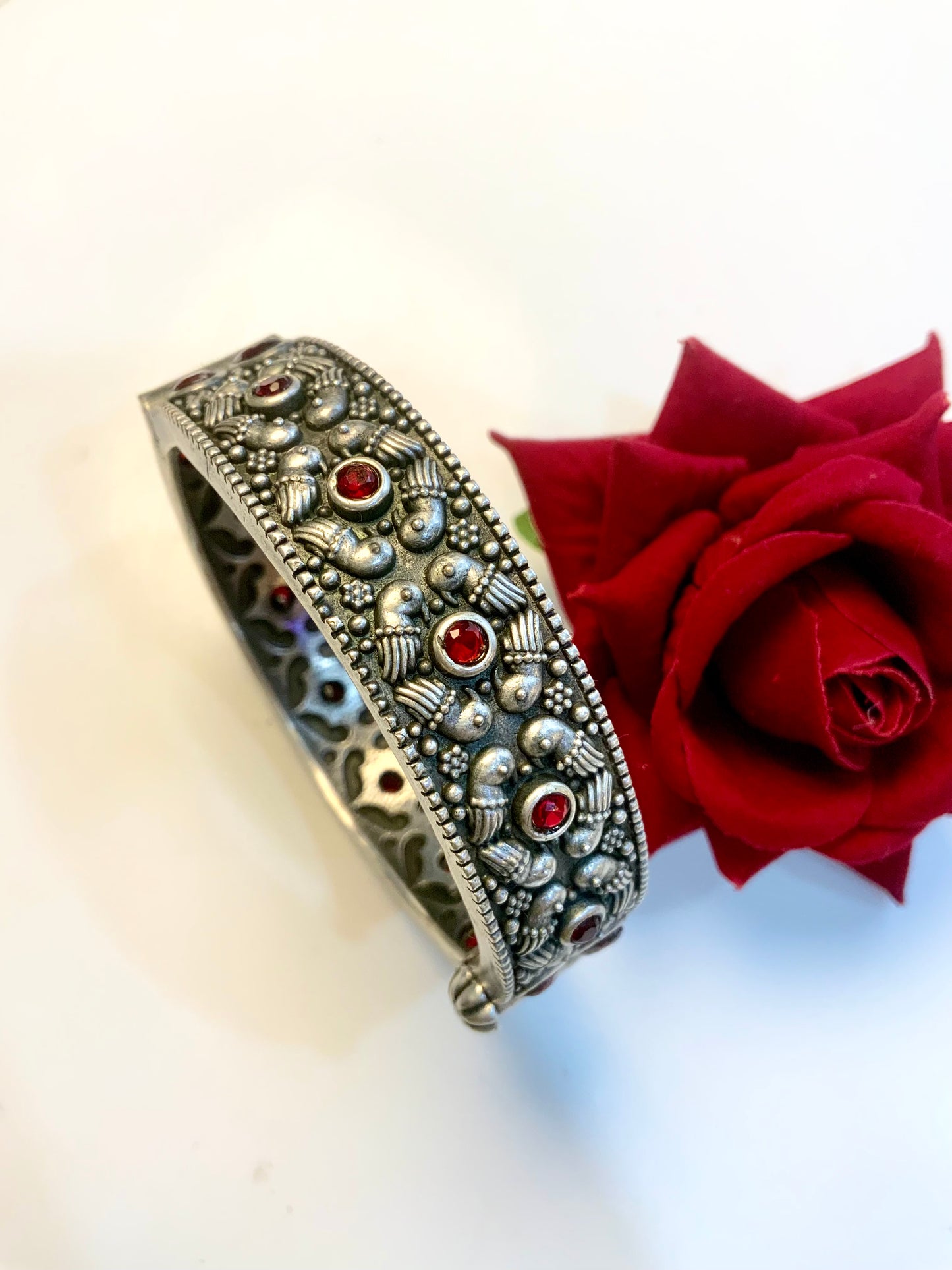 Gul-e-rooh cuff